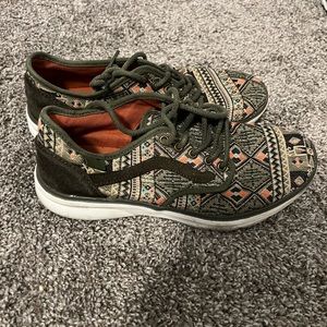 Green and pink womens vans sz 9